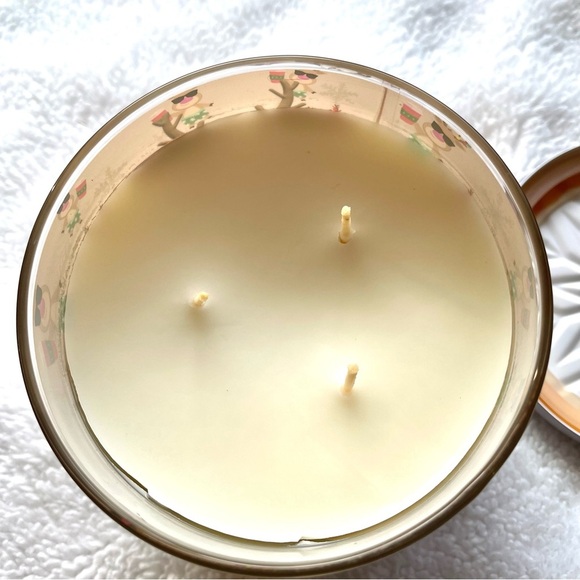 NWT Bath & Body Works 3-Wick Scented Candle – Hot Cocoa & Cream 🍫☕ - Picture 3 of 8